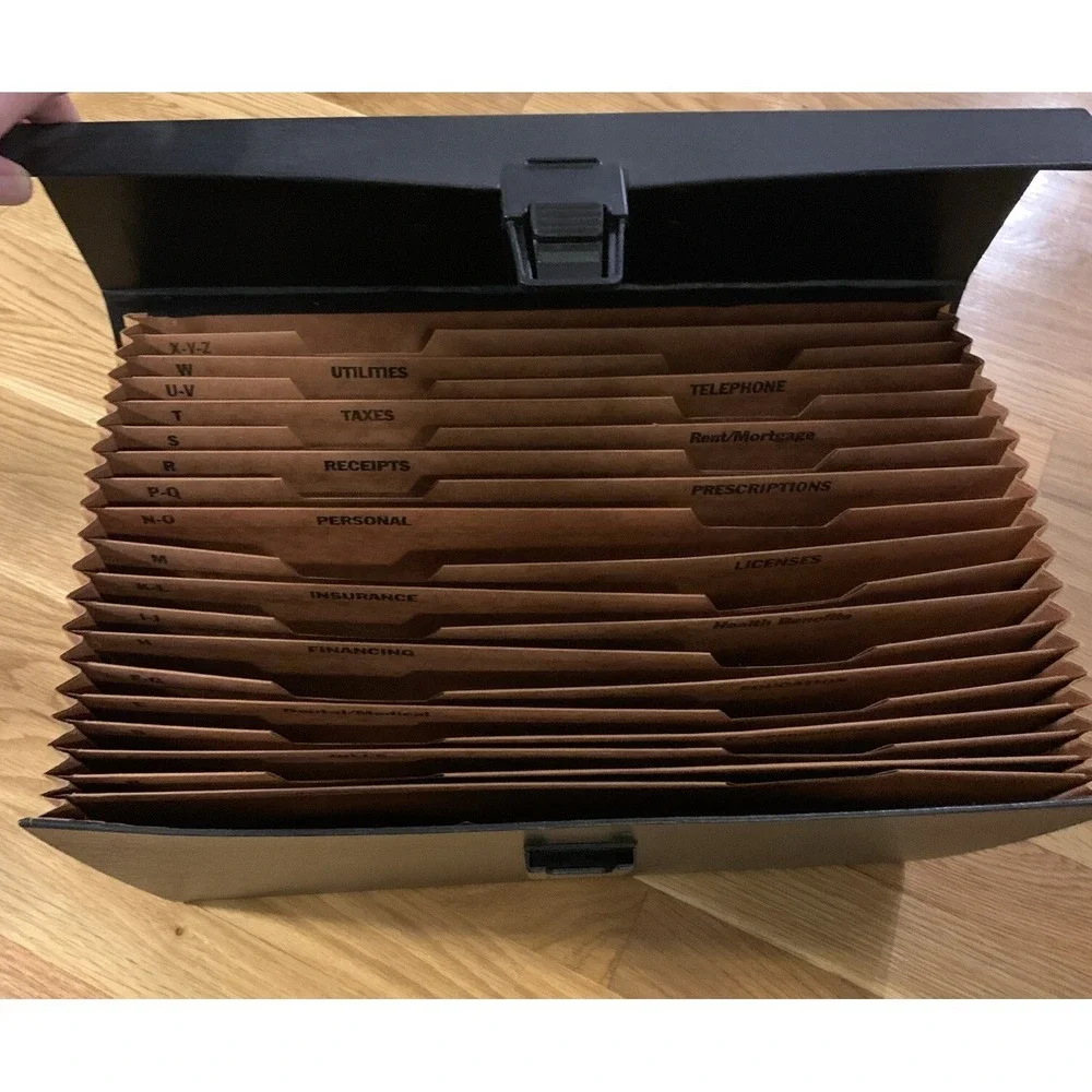 The Unbranded Brand 19 pocket